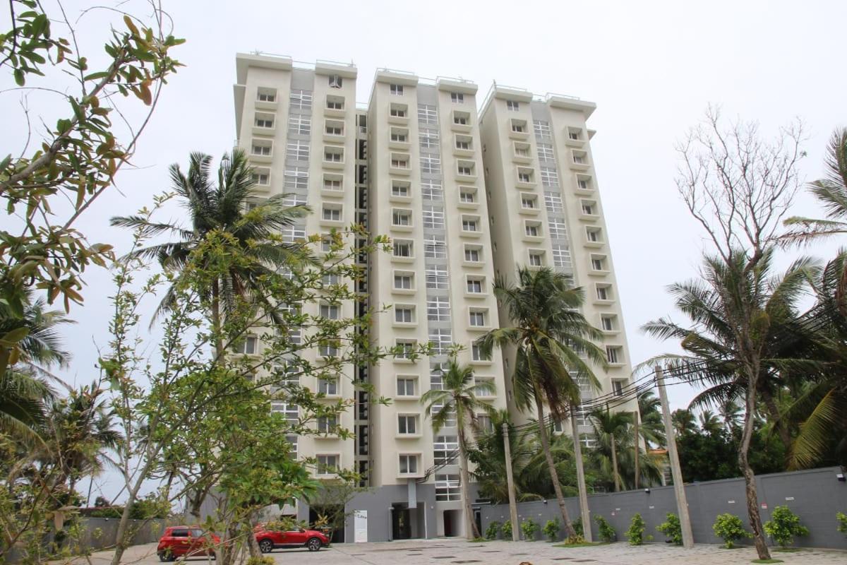 Aqua Vista Apartment Uswetakeiyawa Exterior photo